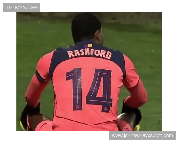 拉什福德搓射越过门将破网