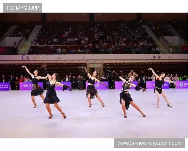 “金牛区城北体育馆：运动舞蹈赛，舞者们以节奏为武器，全力挑战巅峰”